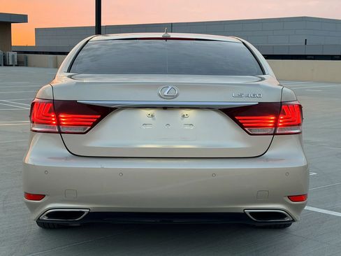 Used 2013 Lexus LS 460 w/ Comfort Pkg RWD image 5