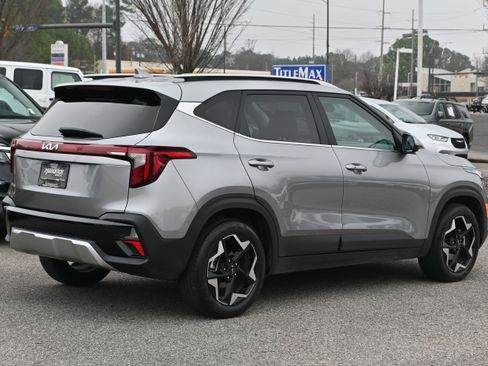 Used 2025 Kia Seltos EX image 15