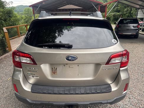 Used 2016 Subaru Outback 2.5i Premium AWD/4WD image 15
