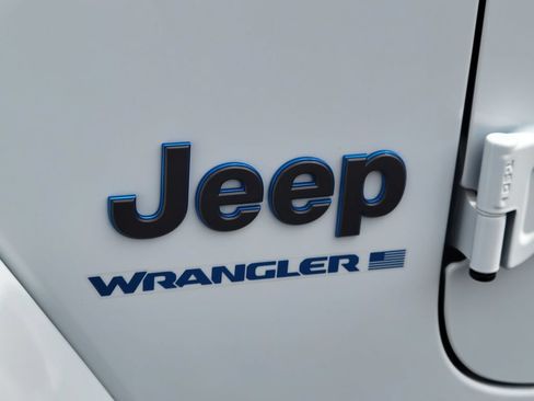 Used 2024 Jeep Wrangler High Altitude AWD/4WD image 26