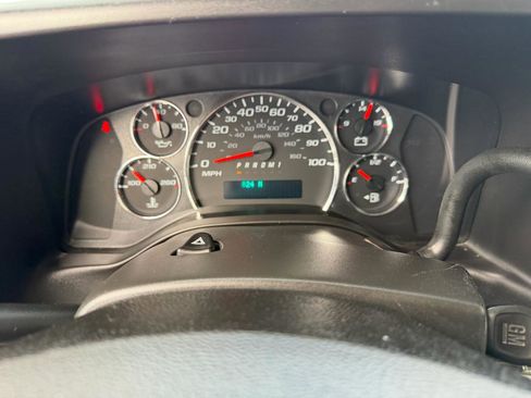 Used 2020 Chevrolet Express 2500 Extended w/ Communications Package image 17