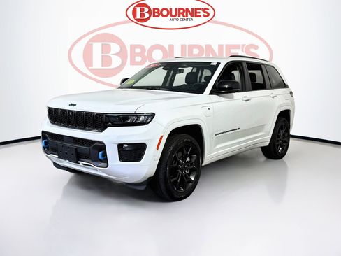Used 2023 Jeep Grand Cherokee 30th Anniversary image 8