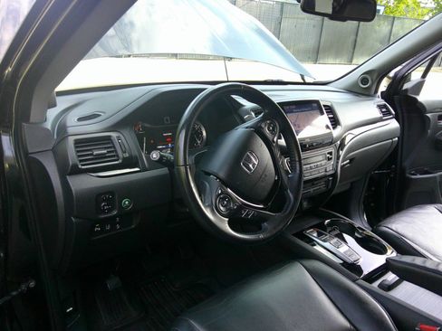 Used 2017 Honda Pilot Touring image 58