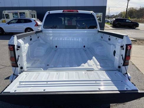 Used 2024 Nissan Frontier PRO-4X w/ Off-Road Protection Package AWD/4WD image 9