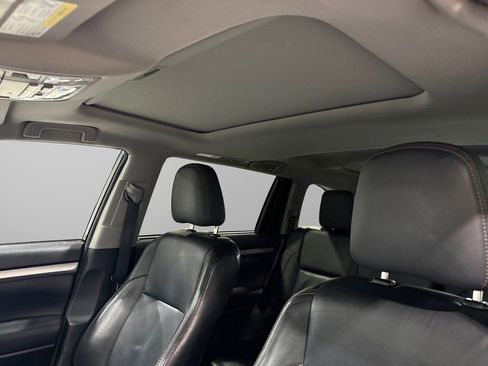 Used 2016 Toyota Highlander XLE image 41