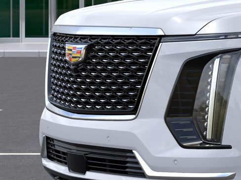 New 2026 Cadillac Escalade Luxury w/ Touring Package AWD/4WD image 13