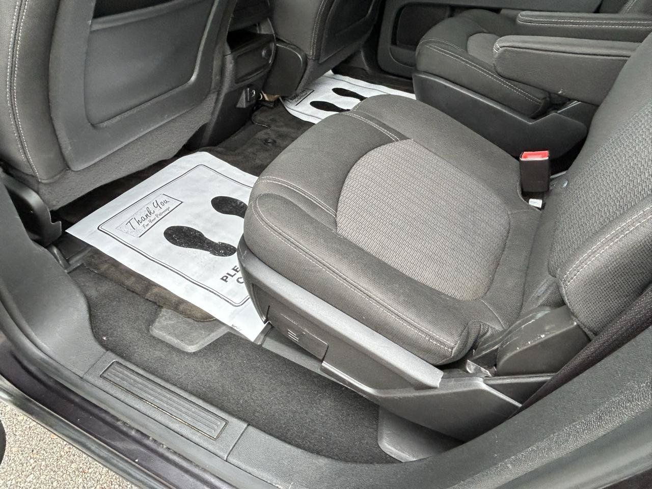Used 2017 Chevrolet Traverse LT FWD image 9