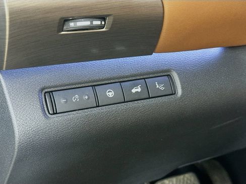Used 2022 Nissan Pathfinder Platinum w/ Cargo Package AWD/4WD image 12