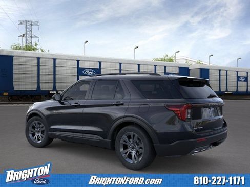 Used 2026 Ford Explorer Active w/ Active Comfort Package AWD/4WD image 6