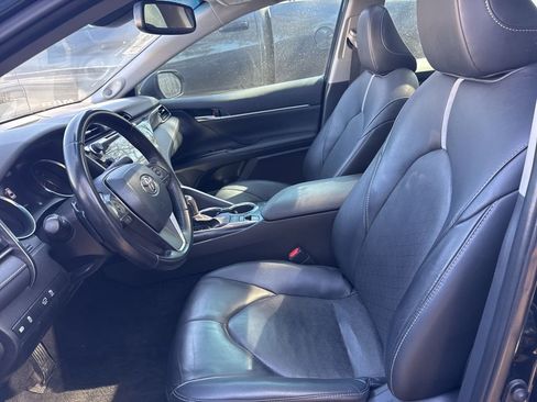 Used 2020 Toyota Camry XSE image 4