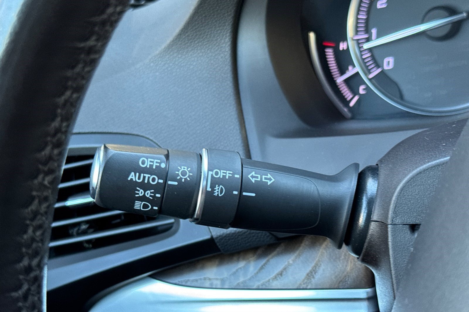 Used 2019 Acura MDX w/ Advance Package AWD/4WD image 34