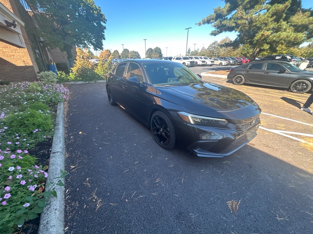 Used 2023 Honda Civic Sport image 3