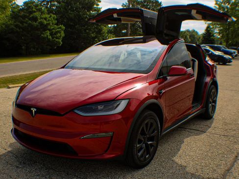 Used 2023 Tesla Model X AWD/4WD image 5