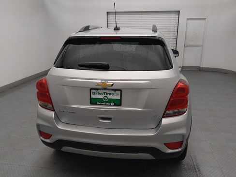 Used 2020 Chevrolet Trax LT w/ LT Convenience Package AWD/4WD image 7