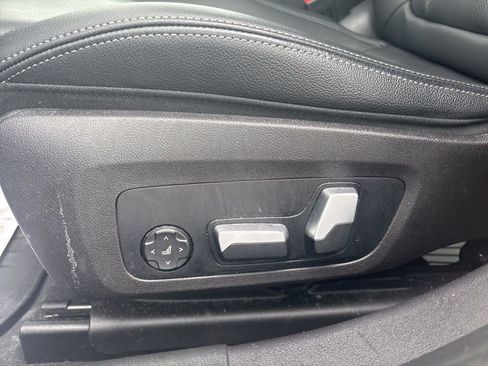 Used 2023 BMW 330i xDrive Sedan w/ Convenience Package image 10