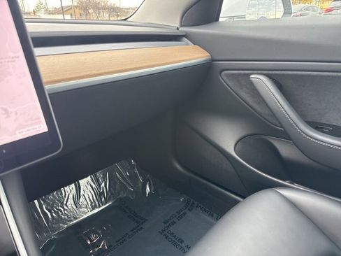 Used 2018 Tesla Model 3 Long Range image 12