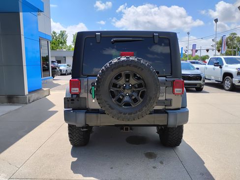 Used 2018 Jeep Wrangler Unlimited Sport AWD/4WD image 15