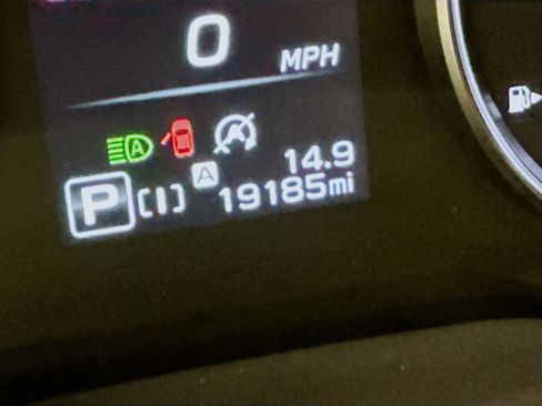 Used 2024 Subaru Crosstrek 2.0i Premium image 19