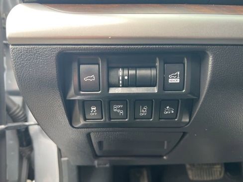 Used 2018 Subaru Outback 2.5i Limited image 8