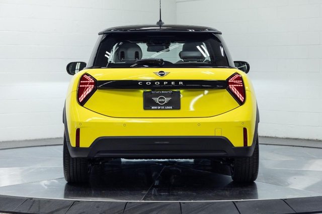 New 2027 MINI Cooper 2-Door Hardtop FWD image 7