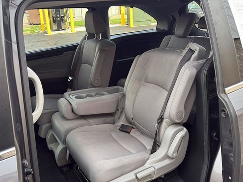 Used 2019 Honda Odyssey EX image 24