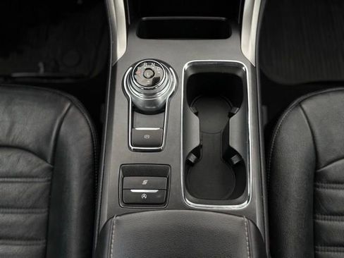 Certified 2020 Ford Fusion SE image 24