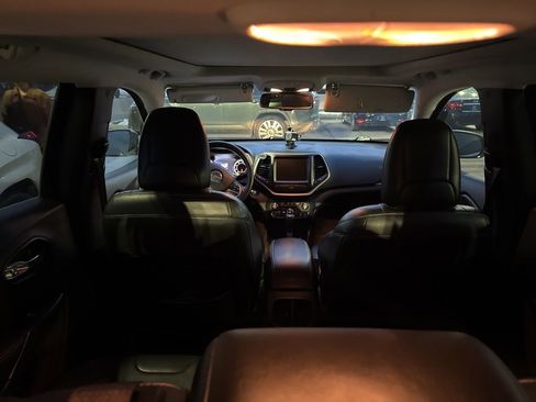 Used 2016 Jeep Cherokee Limited image 21