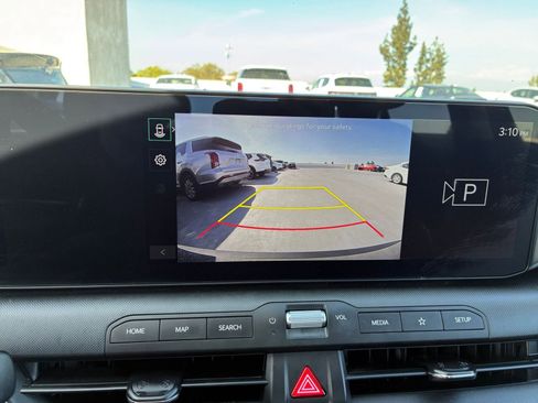 Used 2025 Kia K4 LXS image 22