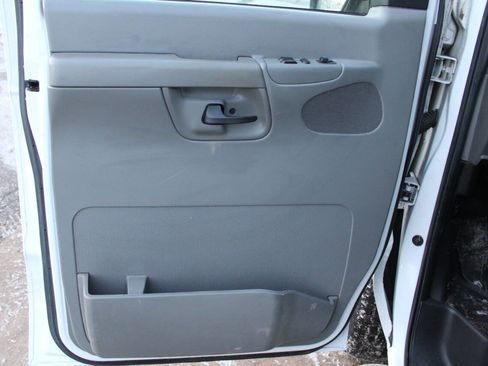 Used 2007 Ford E-250 and Econoline 250 image 9