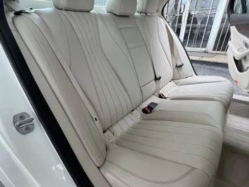 Used 2017 Mercedes-Benz E 300 image 25