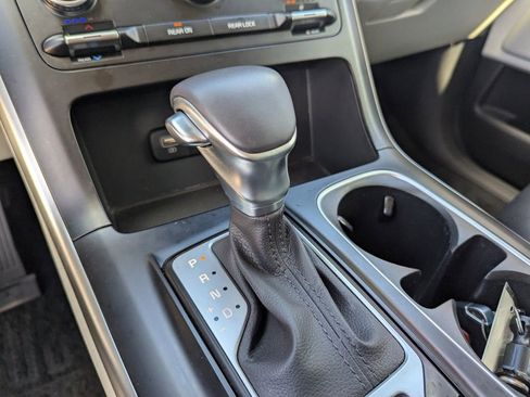 Certified 2024 Kia Carnival LX image 24