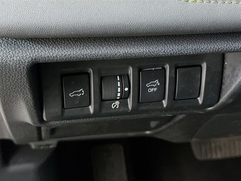 Used 2025 Subaru Outback Onyx Edition image 17