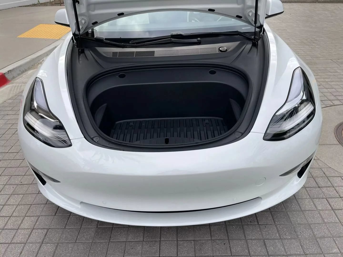 Used 2023 Tesla Model 3 Standard Range RWD image 35
