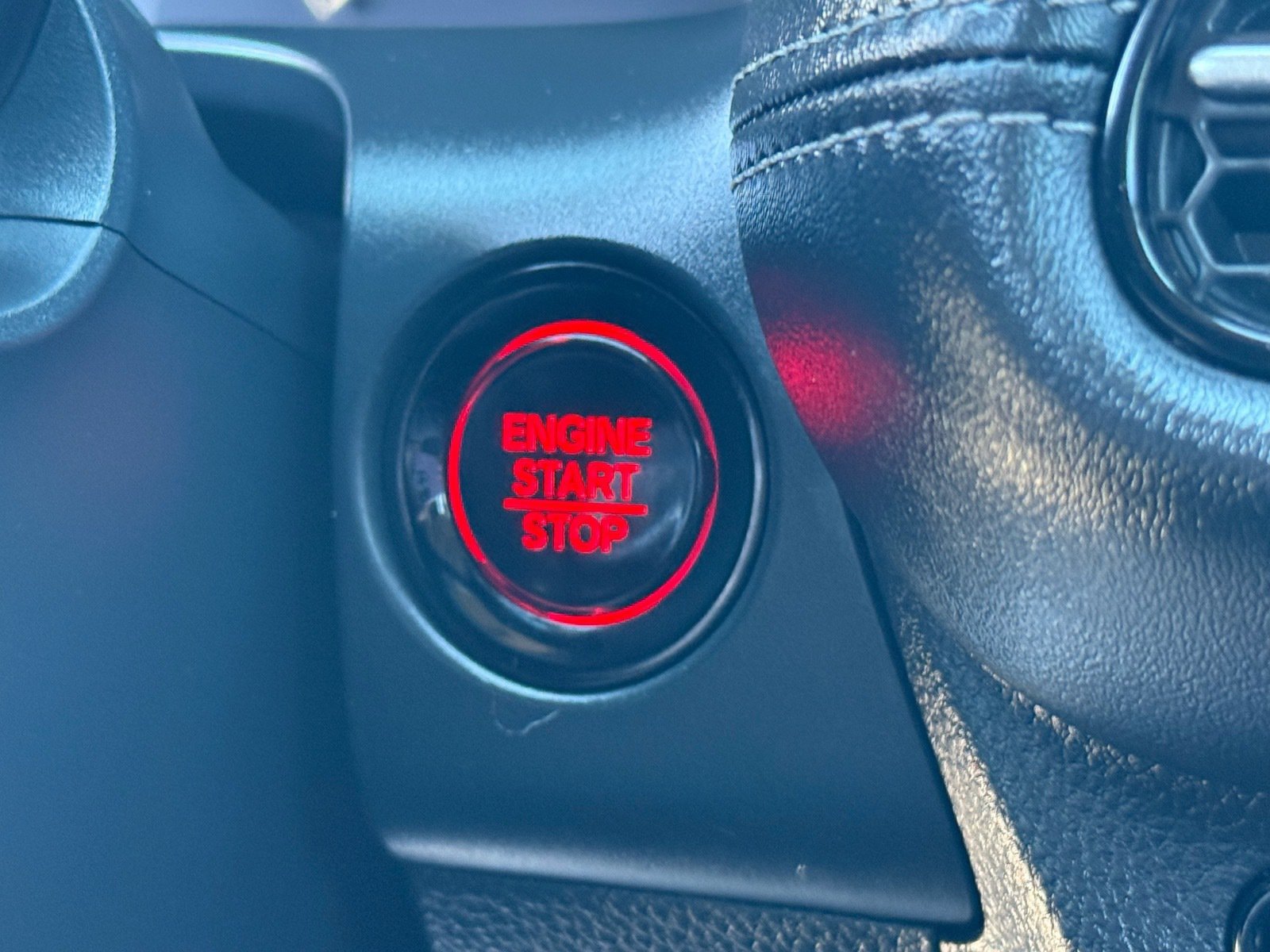 Used 2025 Honda HR-V EX-L image 26