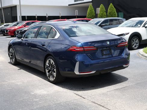 Used 2026 BMW 530i RWD image 5