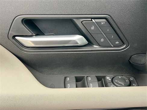 New 2026 GMC Hummer EV SUV w/ LPO, Dark Essentials Package image 13