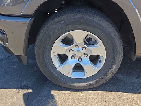 Used 2025 RAM 1500 Big Horn AWD/4WD image 16