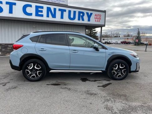 Used 2020 Subaru Crosstrek Hybrid w/ Moonroof Package w/Navigation AWD/4WD image 15