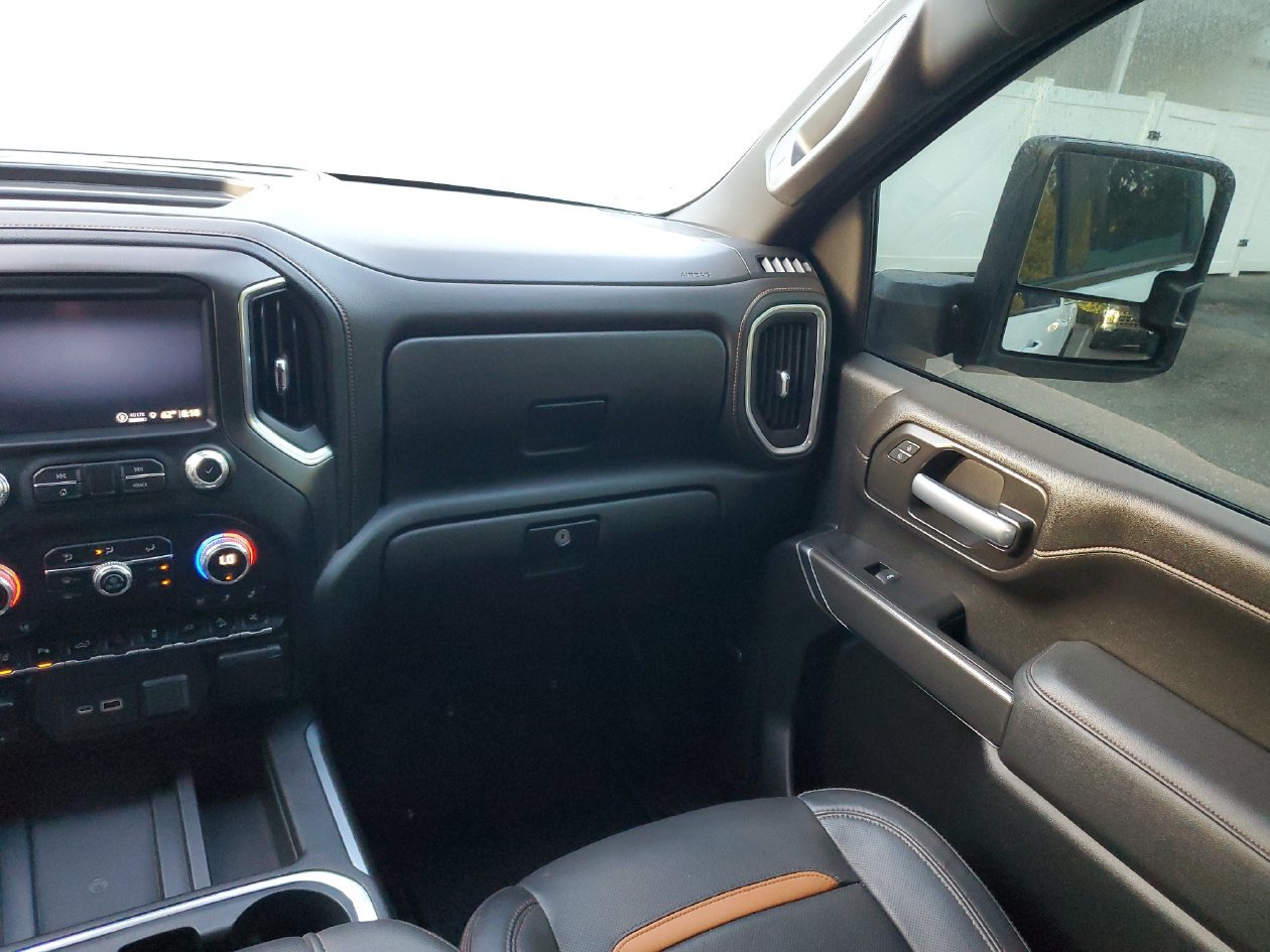 Used 2021 GMC Sierra 2500 AT4 w/ AT4 Premium Plus Package AWD/4WD image 14