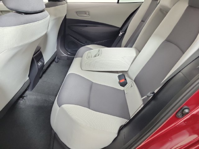 Used 2025 Toyota Corolla LE FWD image 12