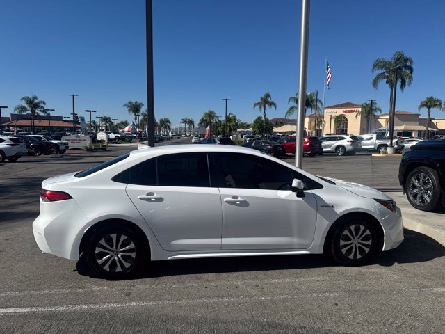 Used 2021 Toyota Corolla LE FWD image 4