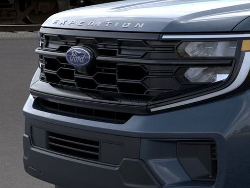 New 2026 Ford Expedition Active image 33