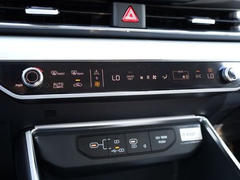 New 2026 Kia Carnival SX image 19