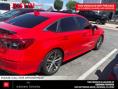 Used 2023 Honda Civic Touring image 4