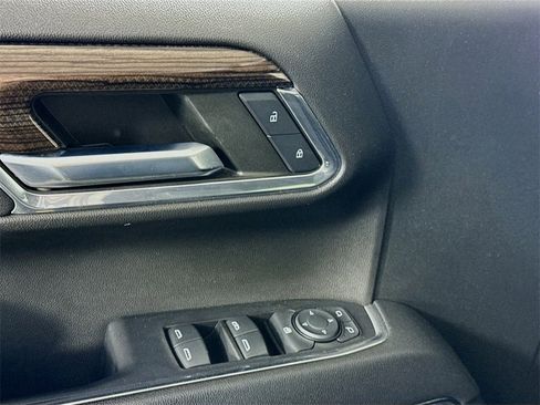 Used 2023 Chevrolet Silverado 1500 LT image 12