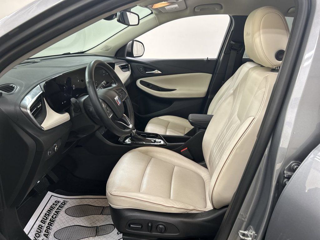 Certified 2024 Buick Encore GX Avenir w/ Avenir Convenience Package AWD/4WD image 9