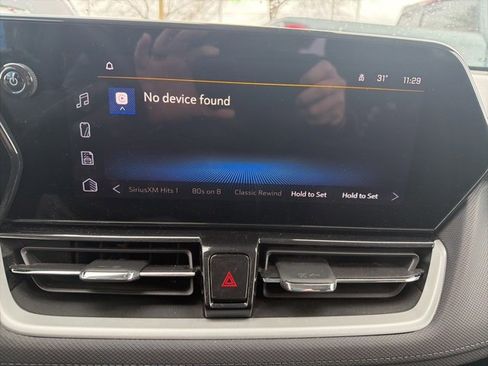 Used 2025 Chevrolet TrailBlazer LT image 3