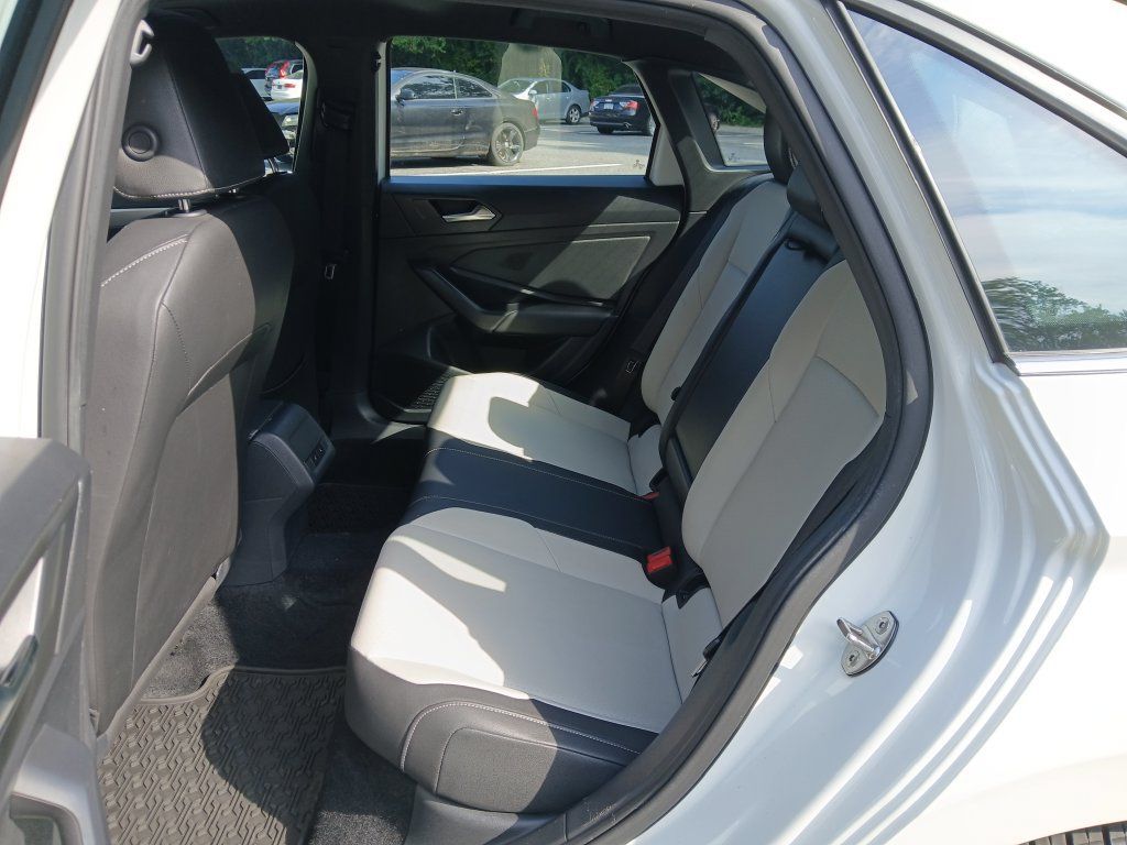 Used 2021 Volkswagen Jetta R-Line w/ R-Line Cold Weather Package FWD image 25