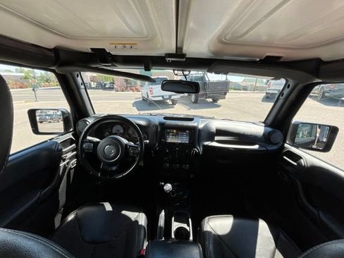 Used 2016 Jeep Wrangler Unlimited Sahara AWD/4WD image 37