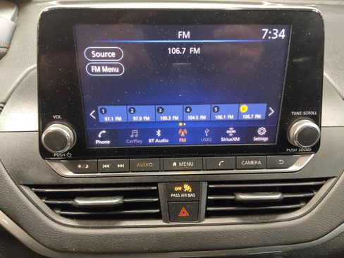 Used 2019 Nissan Altima 2.5 SR FWD image 25